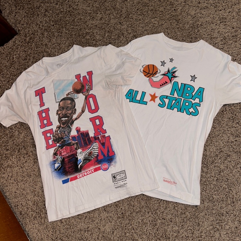 2 Mitchell & Ness Basketball T-shirts